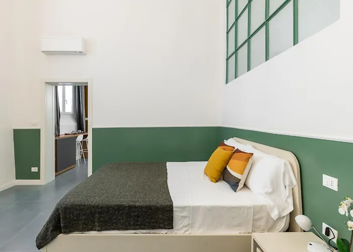 Piazzetta * بولونيا